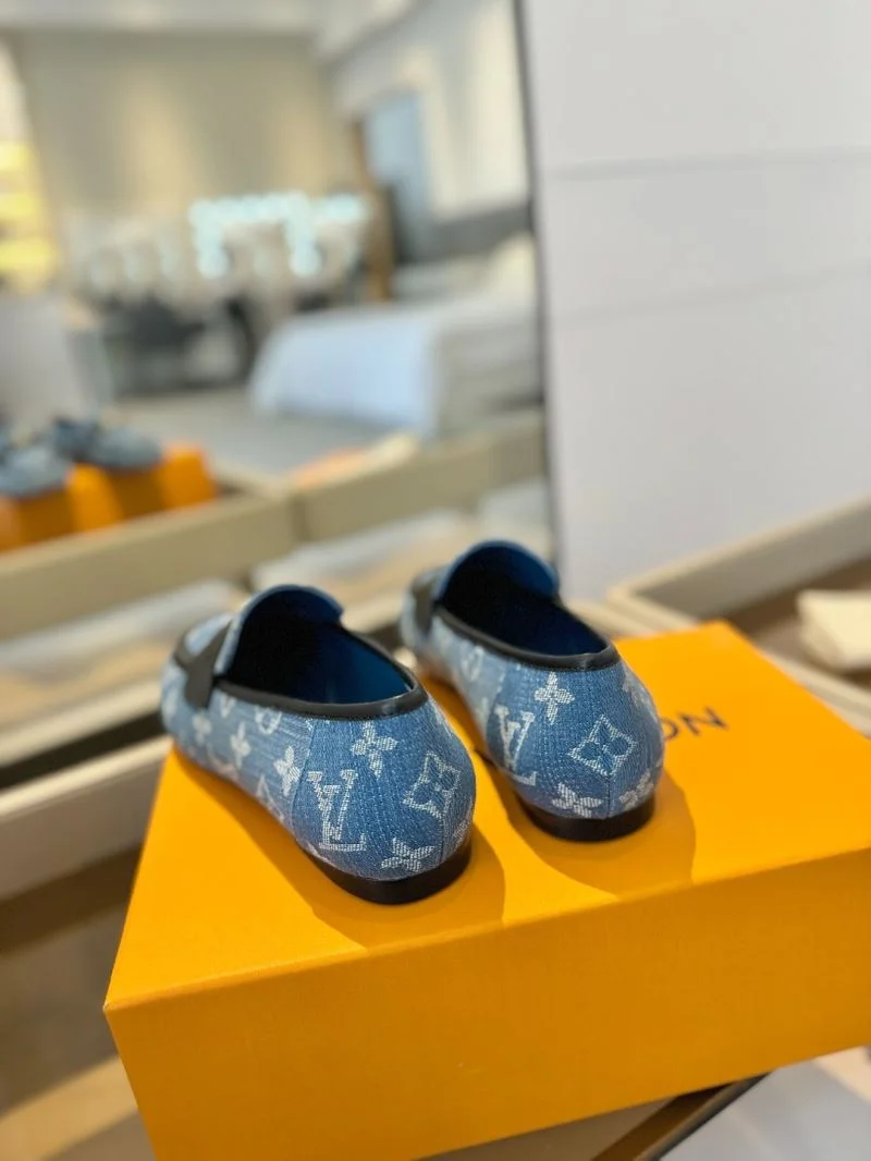 SoftTouch Louis Vuitton Low Shoes 31929