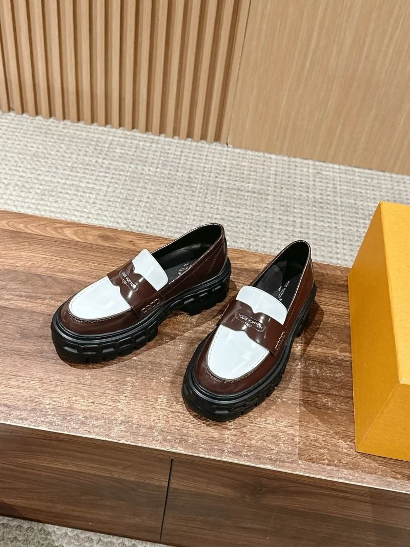Comfortable Louis Vuitton Low Shoes 31924