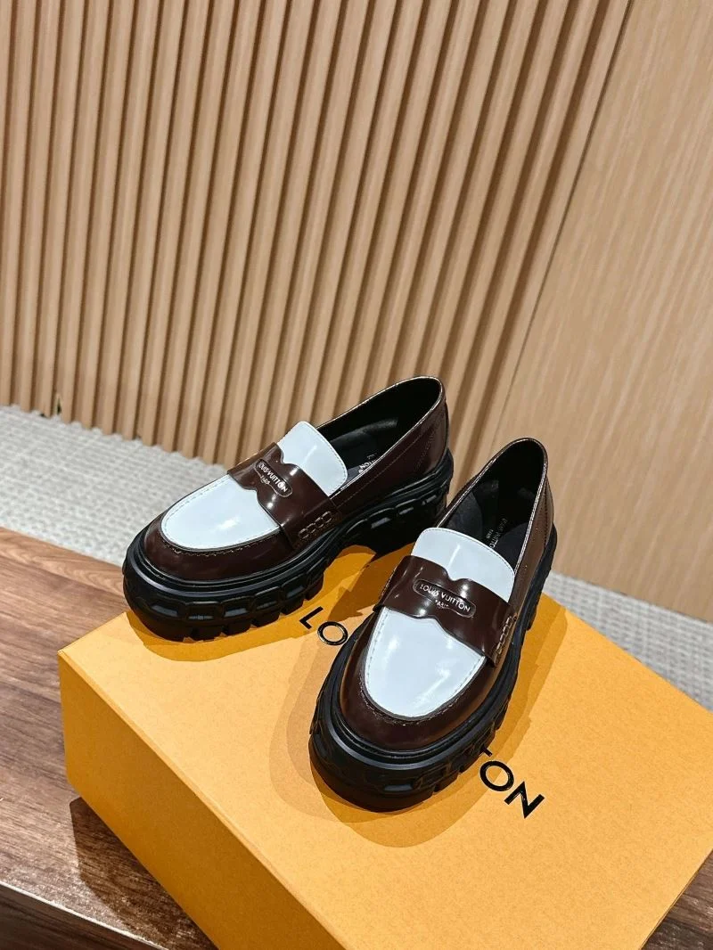 Comfortable Louis Vuitton Low Shoes 31924