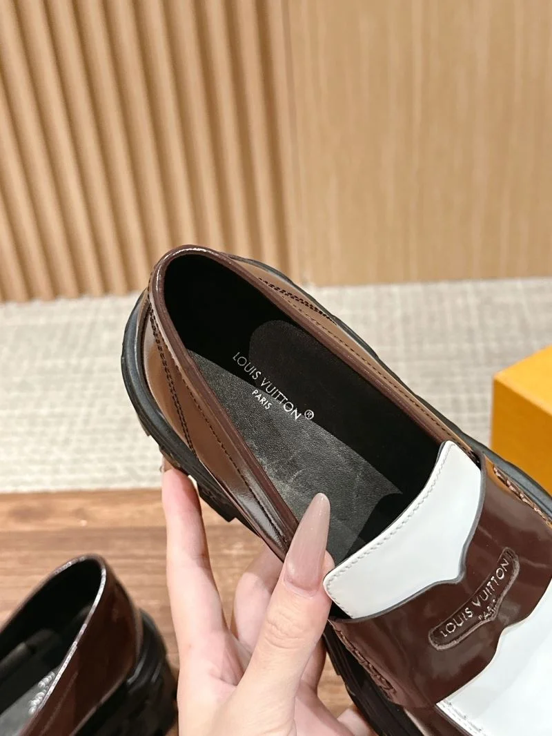 Comfortable Louis Vuitton Low Shoes 31924