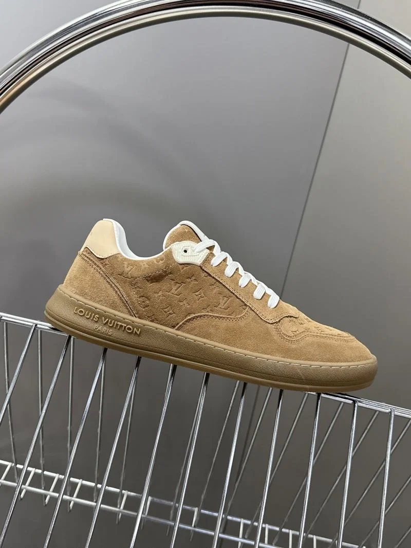 Louis Vuitton Low Shoes Unisex 31925