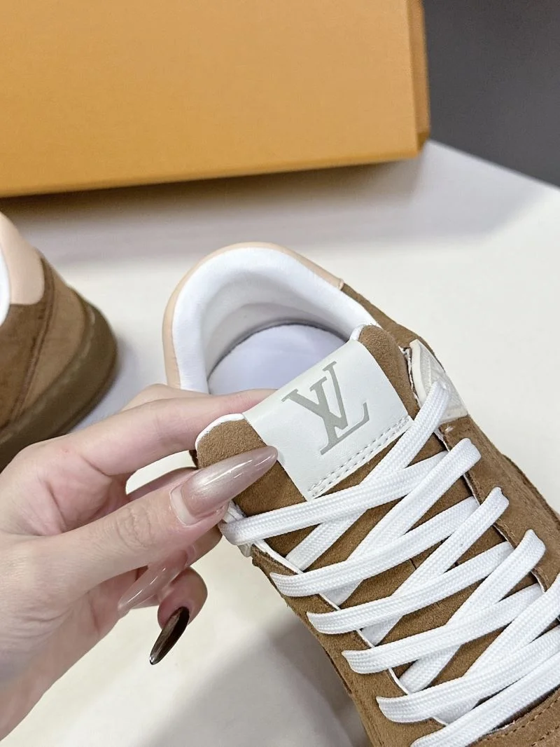 Louis Vuitton Low Shoes Unisex 31925