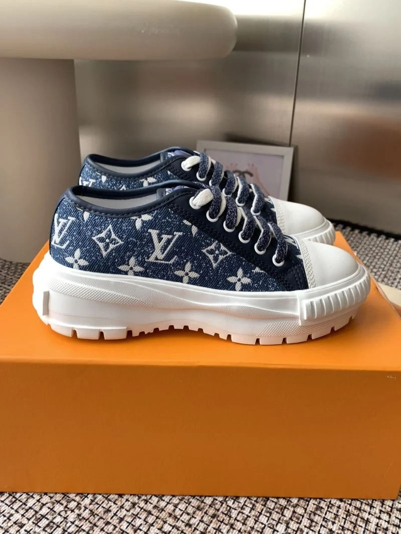 WaterResistant Louis Vuitton Low Shoes 31923