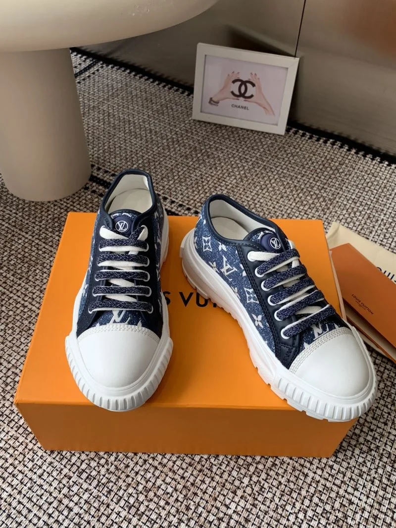 WaterResistant Louis Vuitton Low Shoes 31923