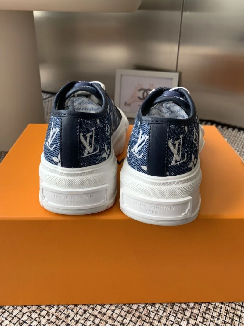 WaterResistant Louis Vuitton Low Shoes 31923