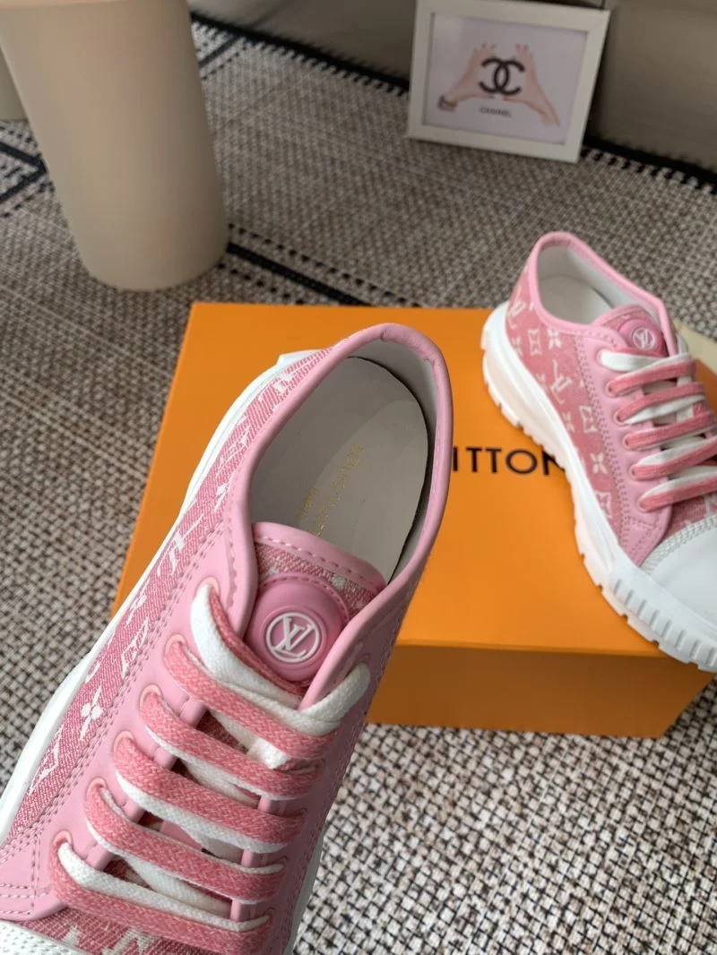 Trendy Louis Vuitton Low Shoes 31908