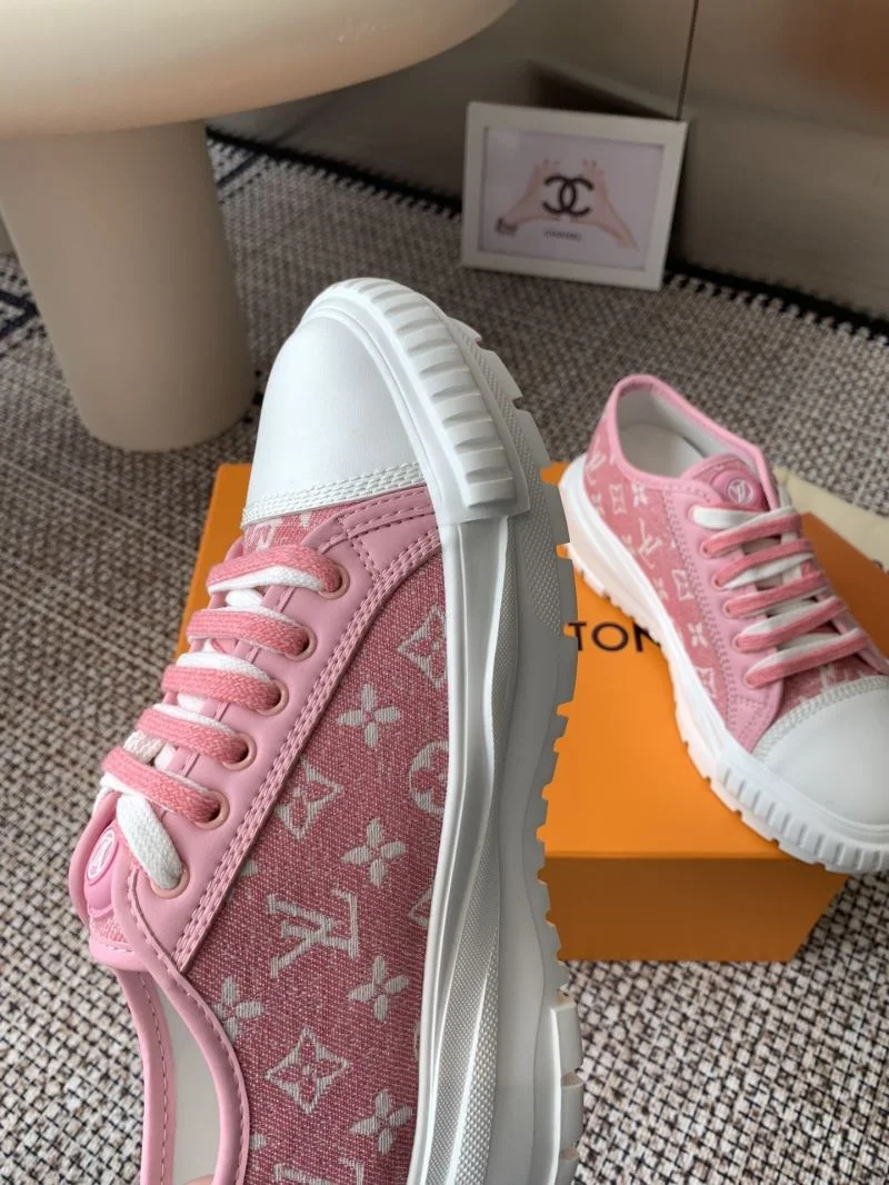 Trendy Louis Vuitton Low Shoes 31908