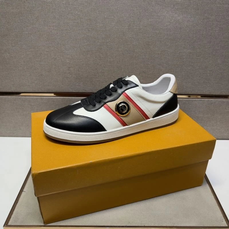 Effortless Louis Vuitton Low Shoes 32971