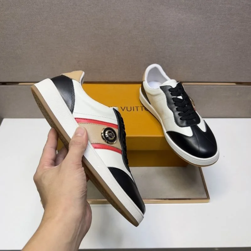 Effortless Louis Vuitton Low Shoes 32971