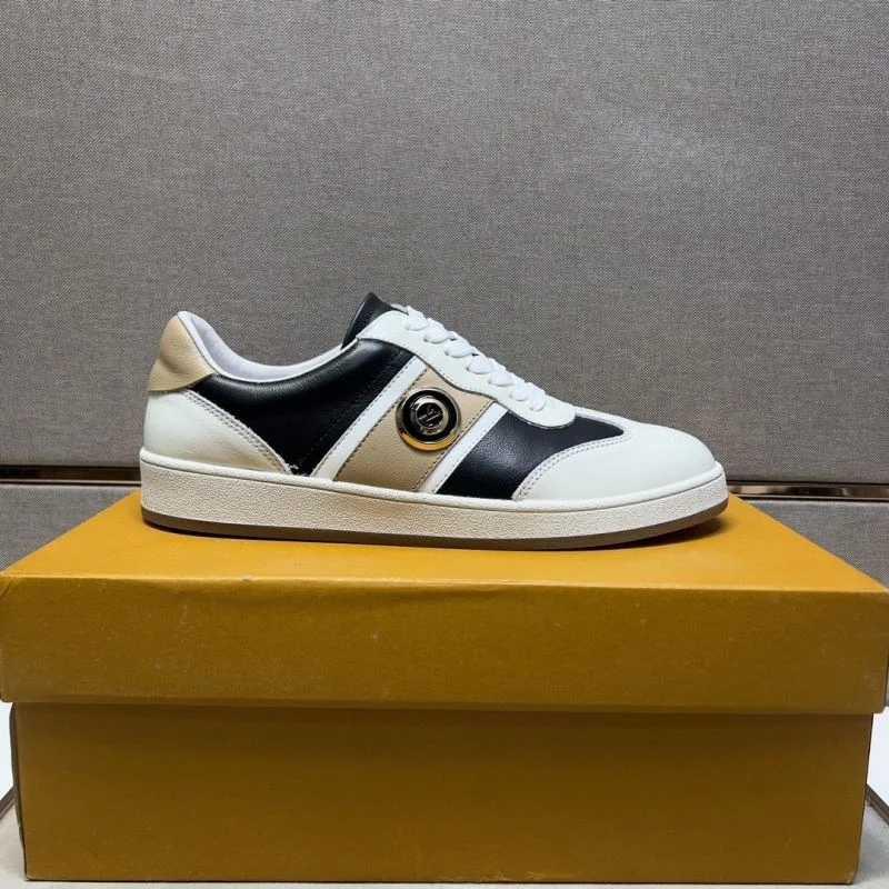 Louis Vuitton Low Shoes Trendsetting 32967
