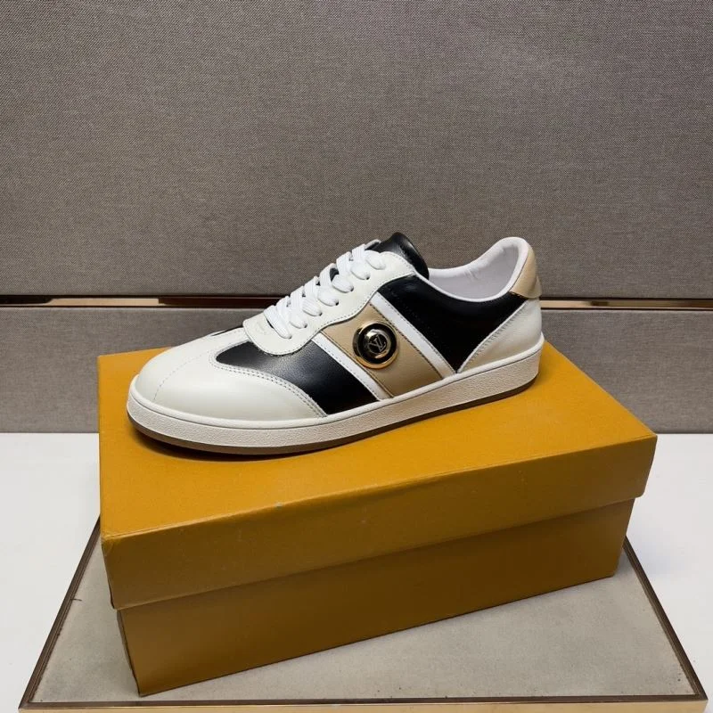 Louis Vuitton Low Shoes Trendsetting 32967