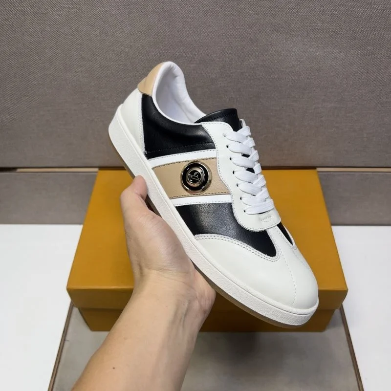 Louis Vuitton Low Shoes Trendsetting 32967