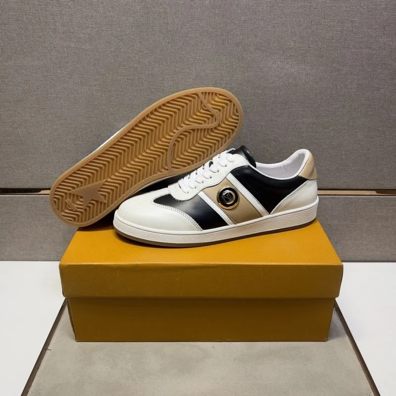 Louis Vuitton Low Shoes Trendsetting 32967