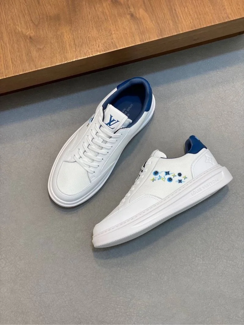 Timeless Louis Vuitton Low Shoes 32959