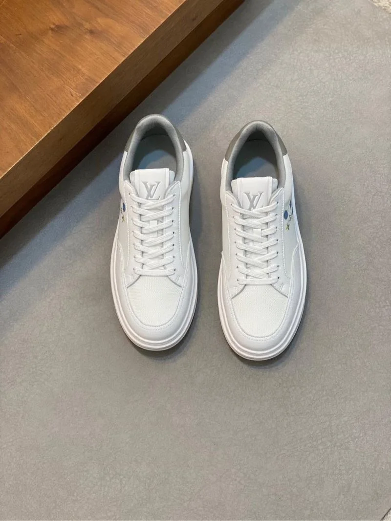 Louis Vuitton Low Shoes Sporty 32964