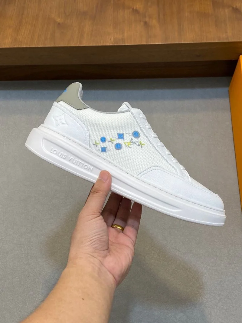 Louis Vuitton Low Shoes Sporty 32964