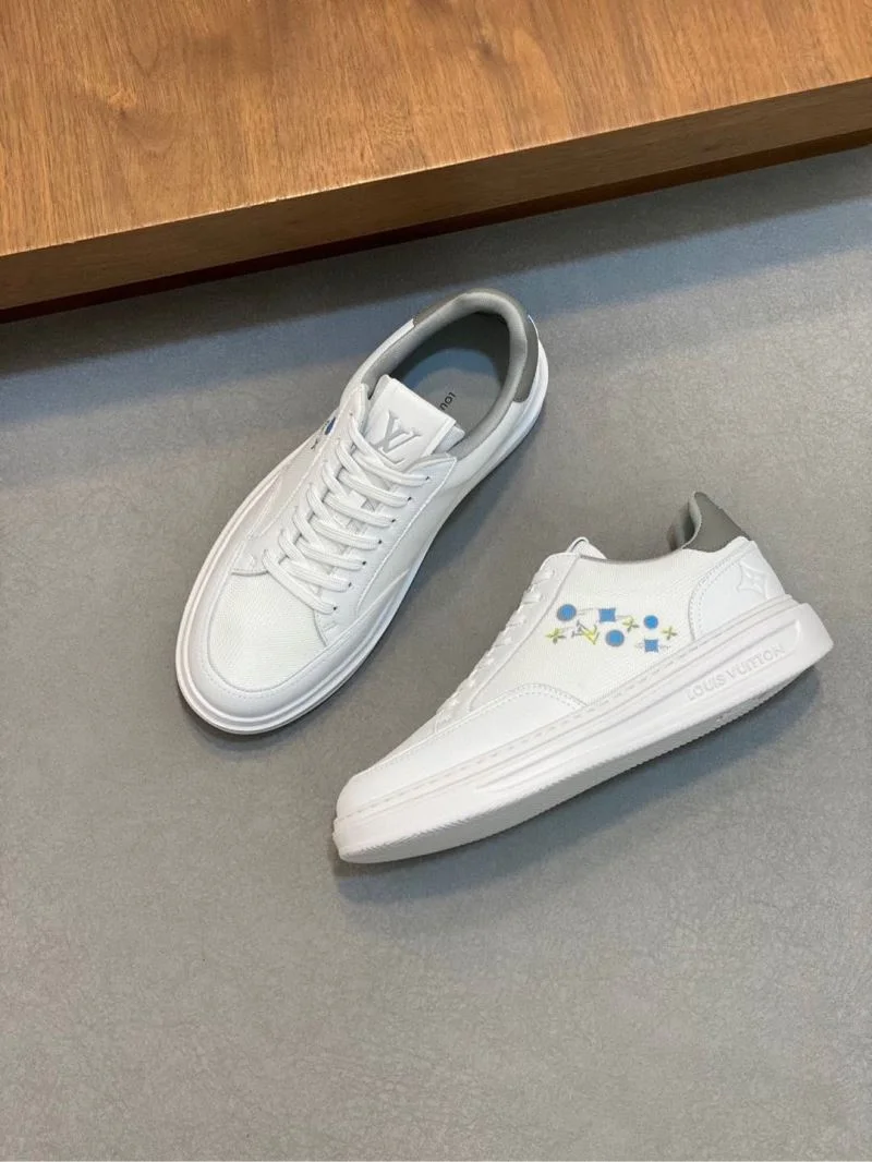 Louis Vuitton Low Shoes Sporty 32964