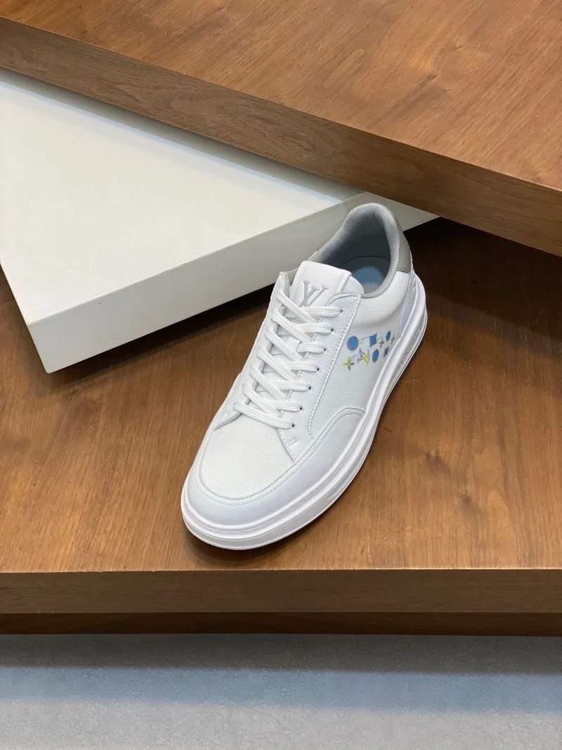 Louis Vuitton Low Shoes Sporty 32964