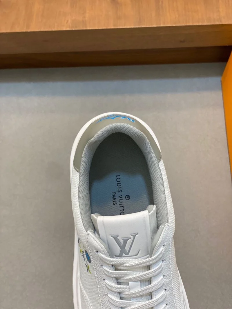 Louis Vuitton Low Shoes Sporty 32964