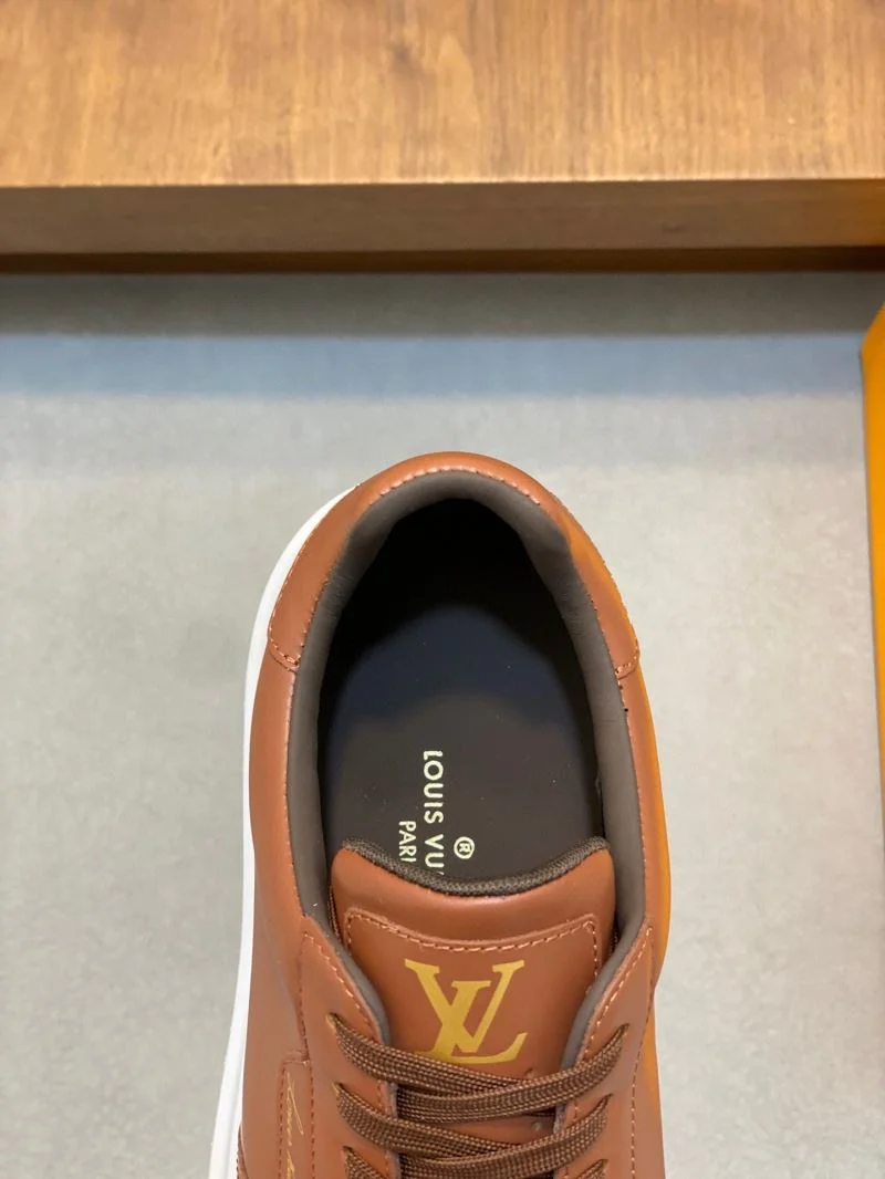 Vibrant Louis Vuitton Low Shoes 32966