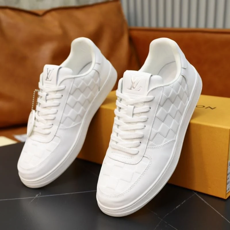 Durable Louis Vuitton Low Shoes 32945