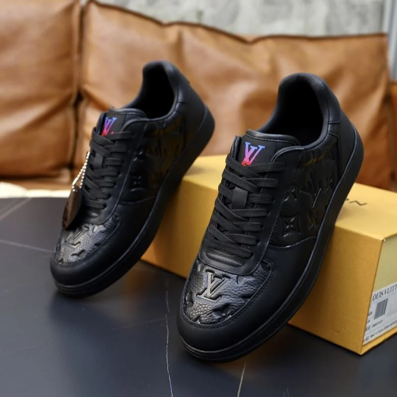 Louis Vuitton Low Shoes Unisex 32942