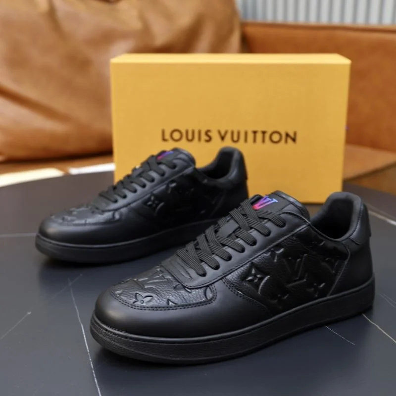 Louis Vuitton Low Shoes Unisex 32942