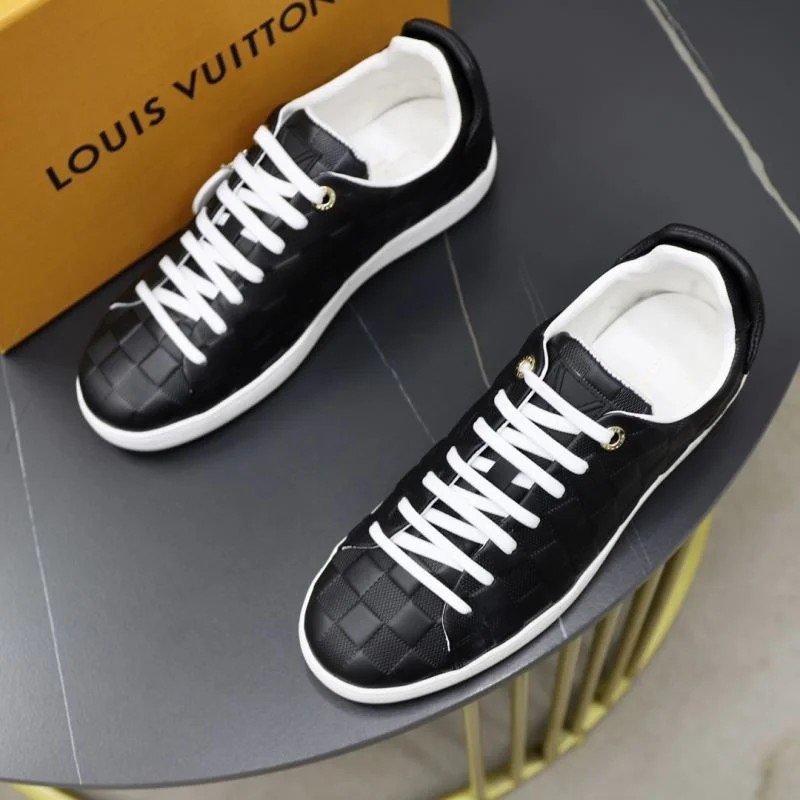 Louis Vuitton Low Shoes MultiPurpose 32927