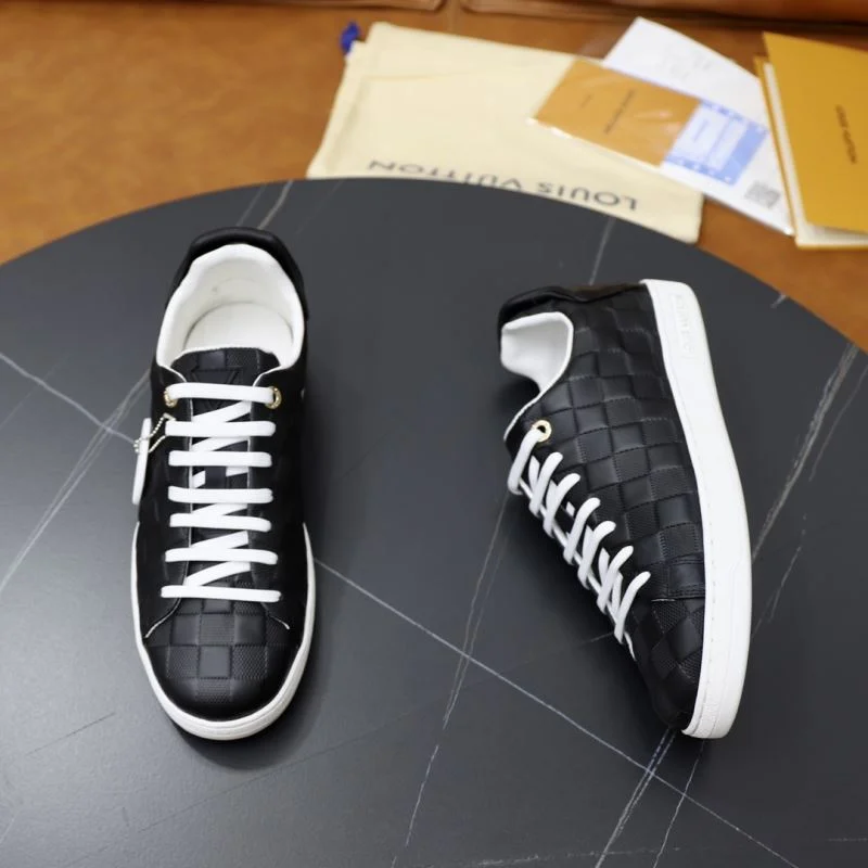 Louis Vuitton Low Shoes MultiPurpose 32927