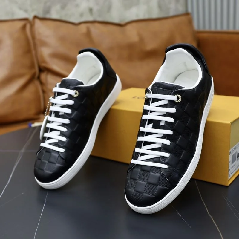 Louis Vuitton Low Shoes MultiPurpose 32927