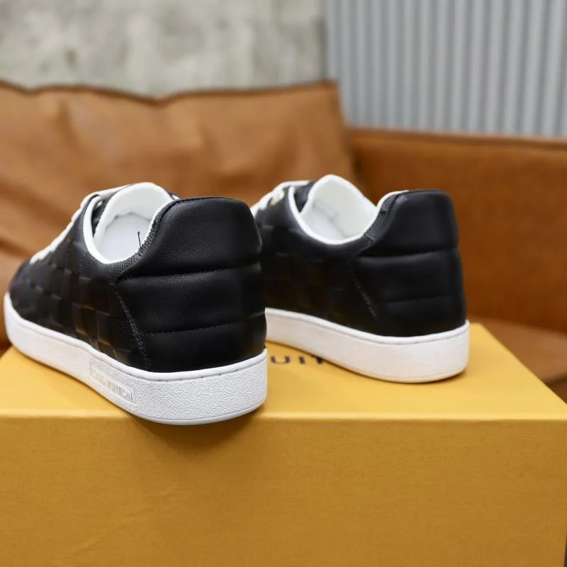 Louis Vuitton Low Shoes MultiPurpose 32927