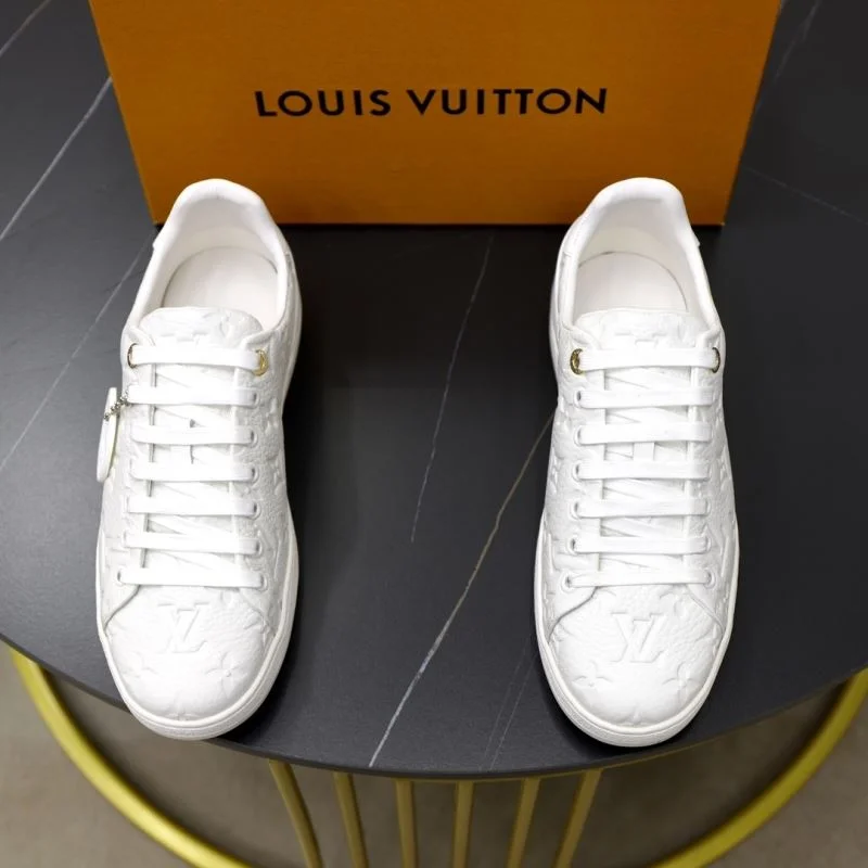TimelessDesign Louis Vuitton Low Shoes 32919