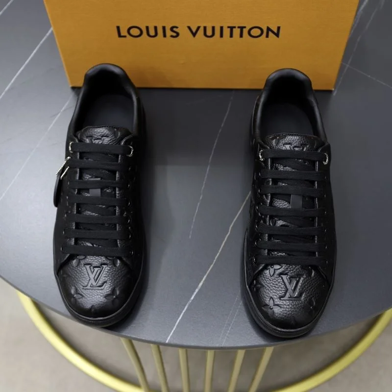 Louis Vuitton Low Shoes Chic 32926