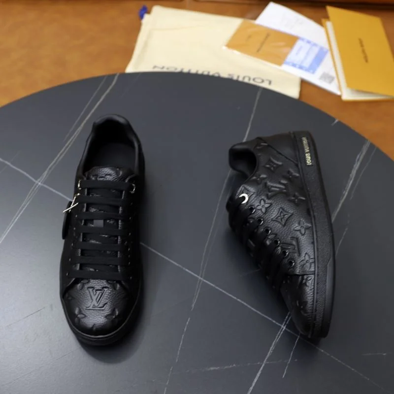 Louis Vuitton Low Shoes Chic 32926