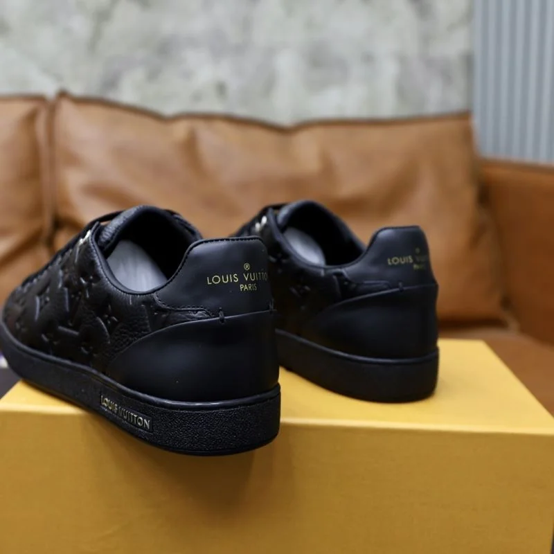 Louis Vuitton Low Shoes Chic 32926