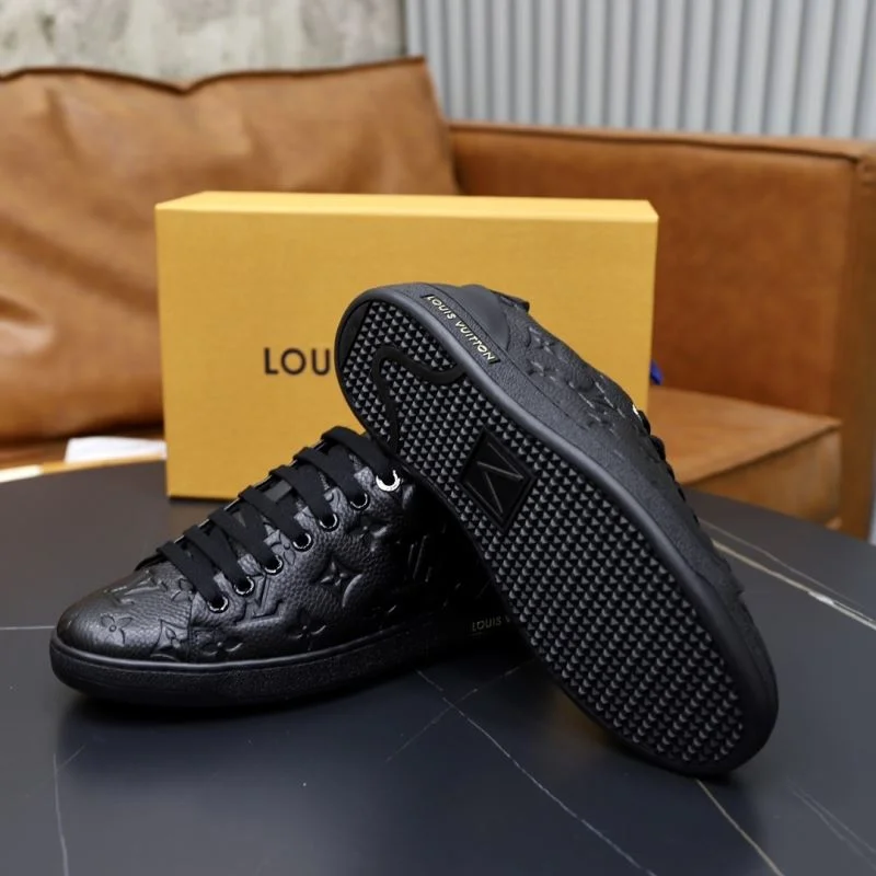 Louis Vuitton Low Shoes Chic 32926