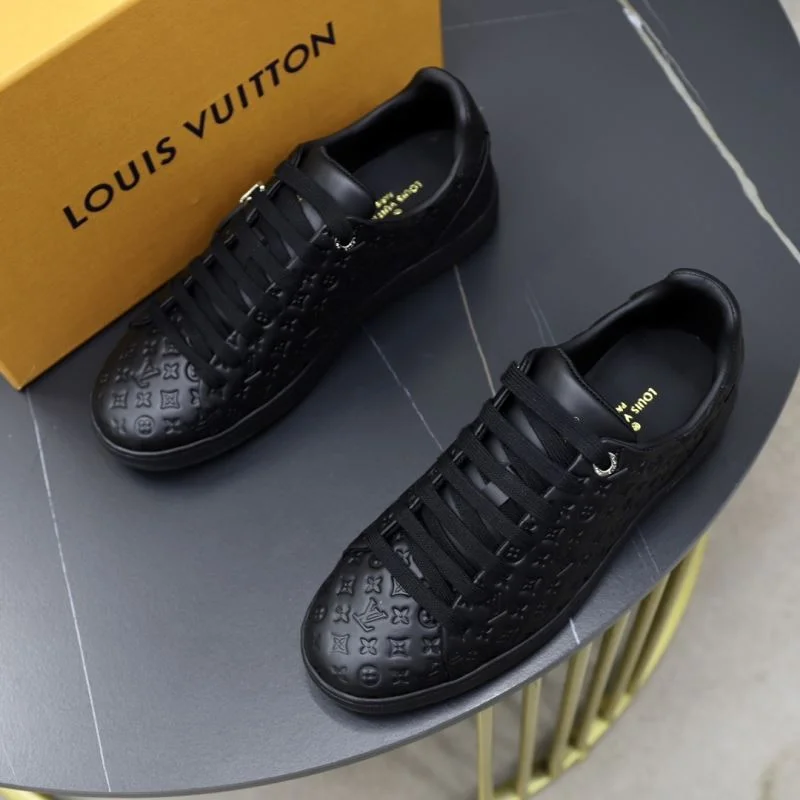 Louis Vuitton Low Shoes Durable 32939