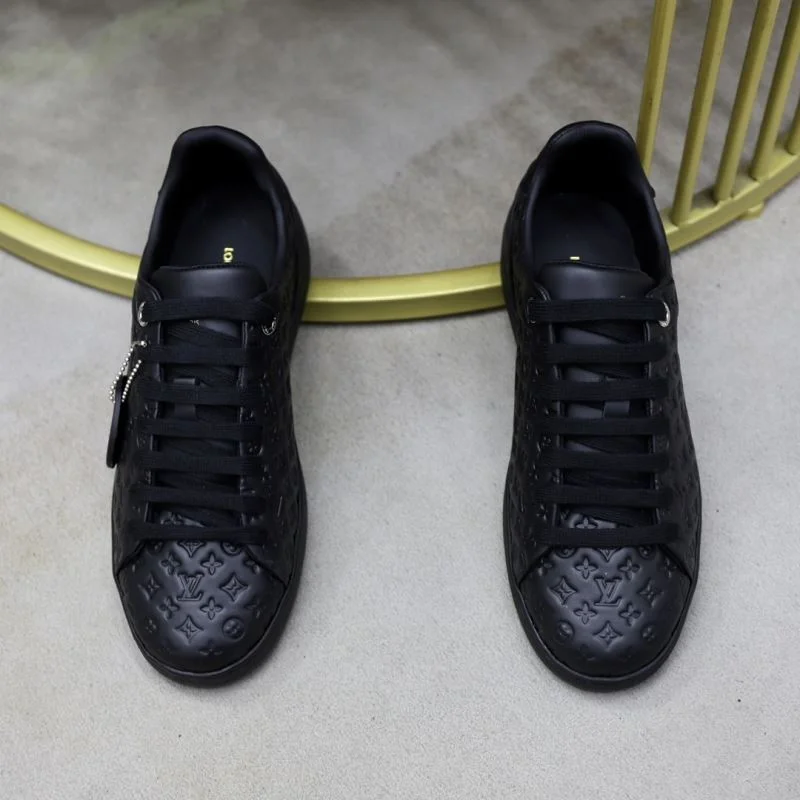 Louis Vuitton Low Shoes Durable 32939