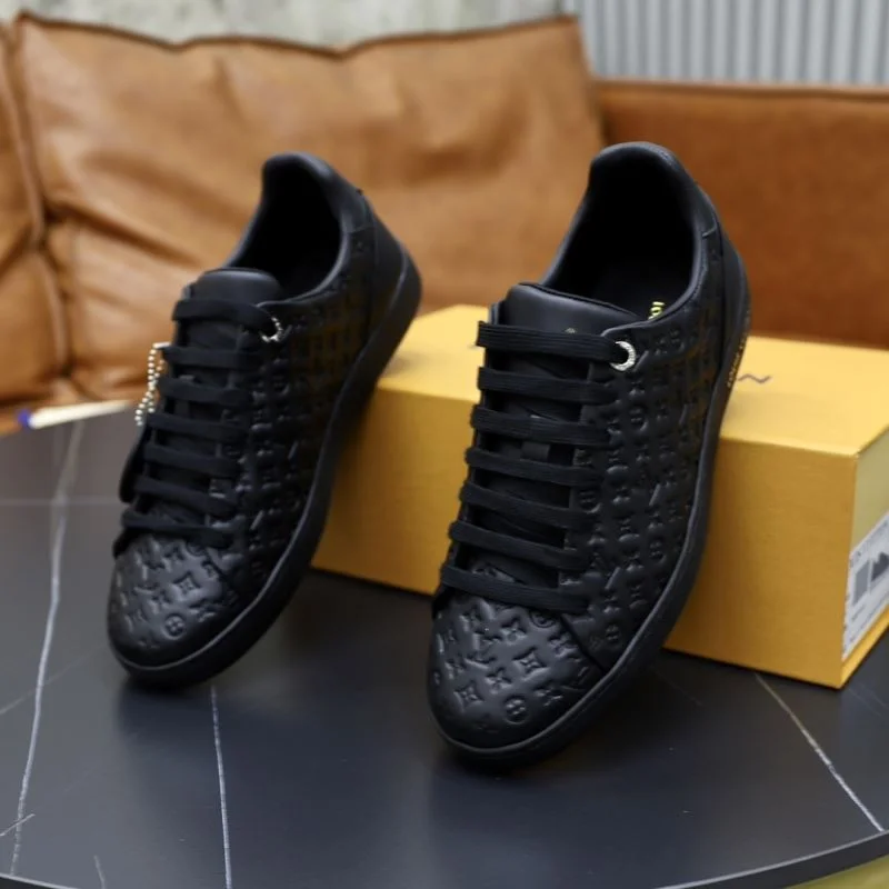 Louis Vuitton Low Shoes Durable 32939
