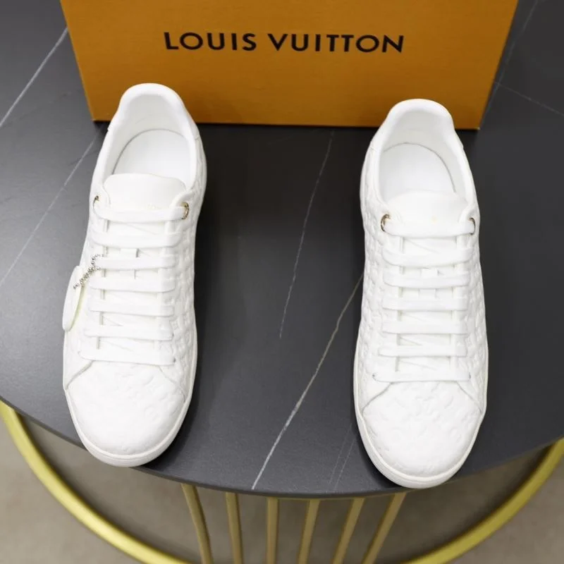 Louis Vuitton Low Shoes NewStyle 32918