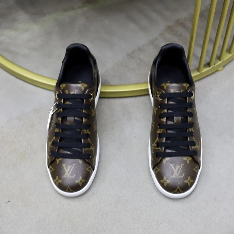 Durable Louis Vuitton Low Shoes 32924