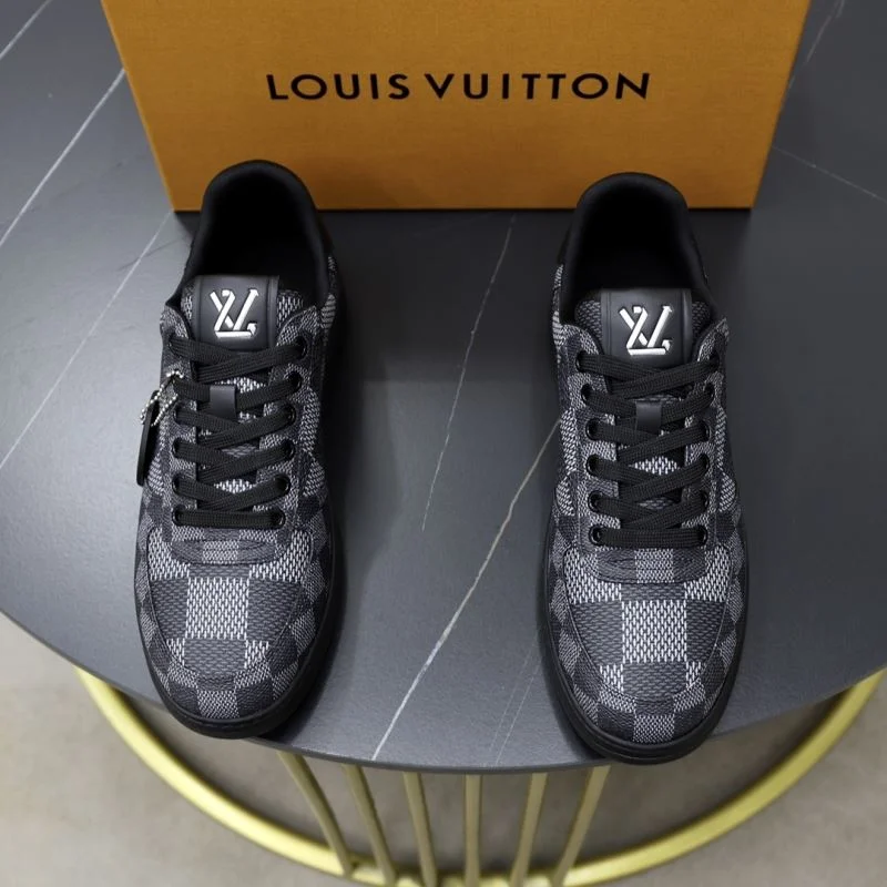 Original Louis Vuitton Low Shoes 32937