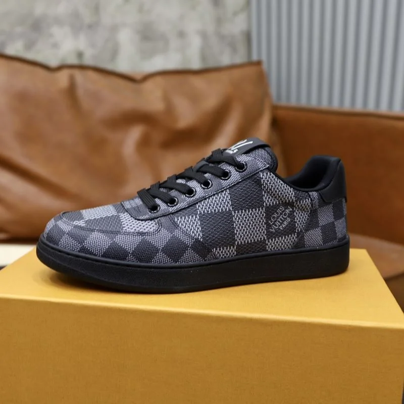 Original Louis Vuitton Low Shoes 32937