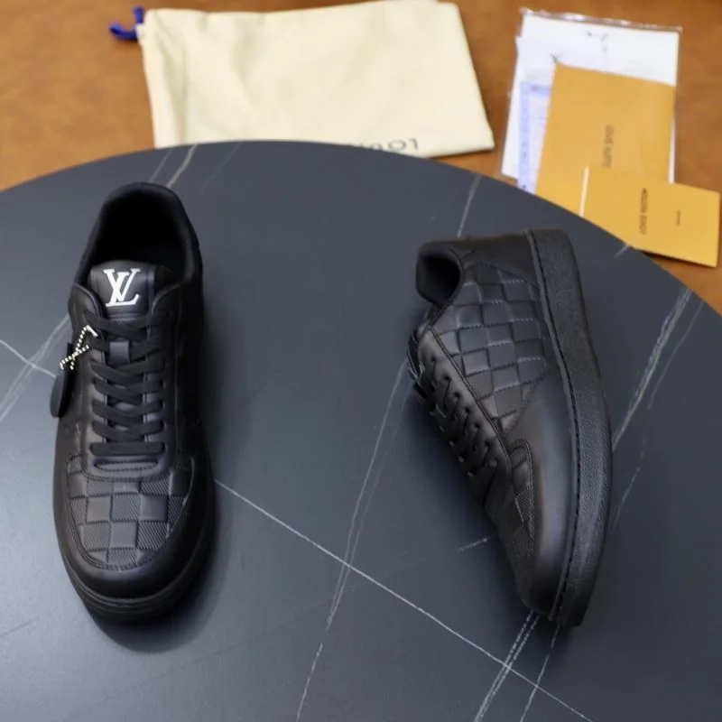 Louis Vuitton Low Shoes Youthful 32922