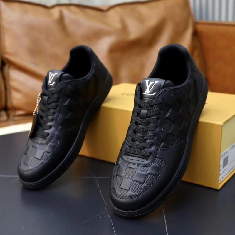 Louis Vuitton Low Shoes Youthful 32922