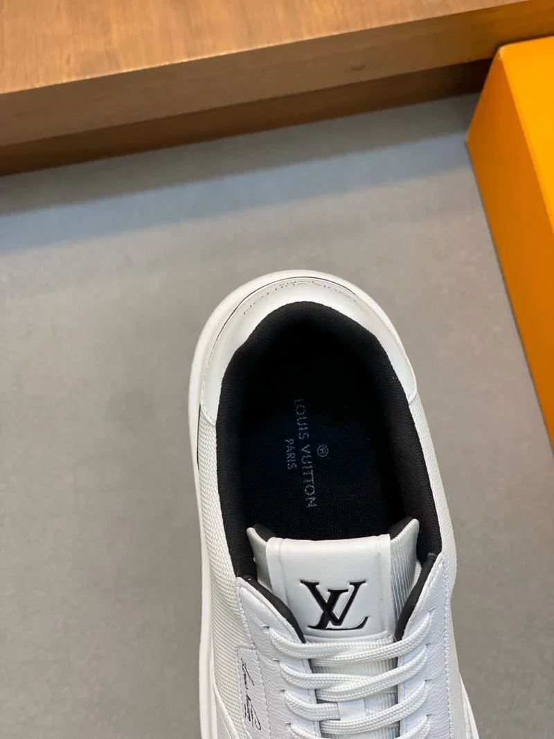 Louis Vuitton Low Shoes Fashionable 32935