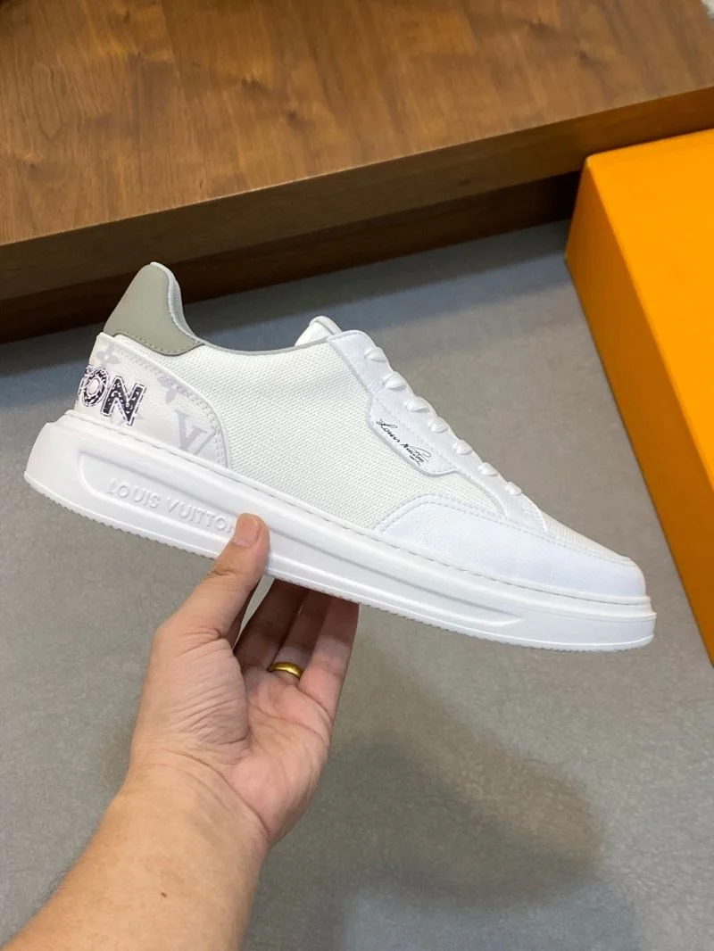 Fashionable Louis Vuitton Low Shoes 32929