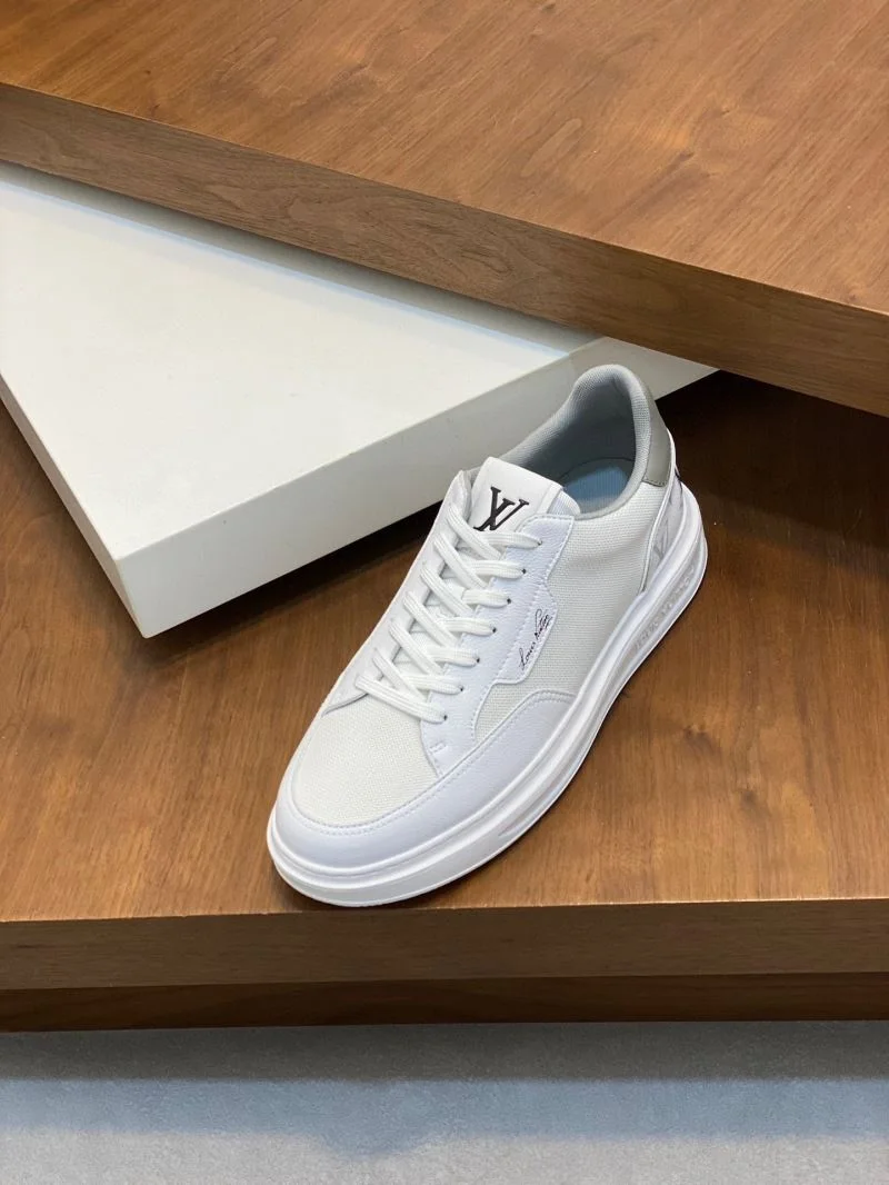 Fashionable Louis Vuitton Low Shoes 32929