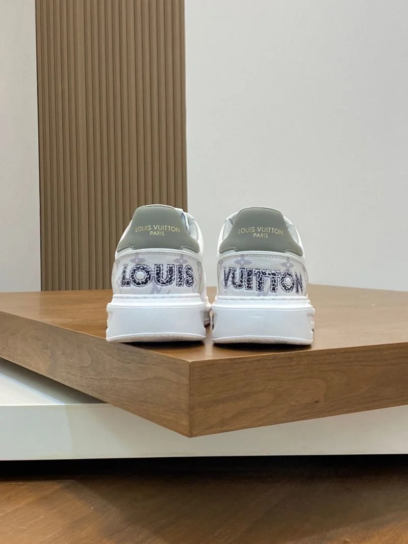 Fashionable Louis Vuitton Low Shoes 32929