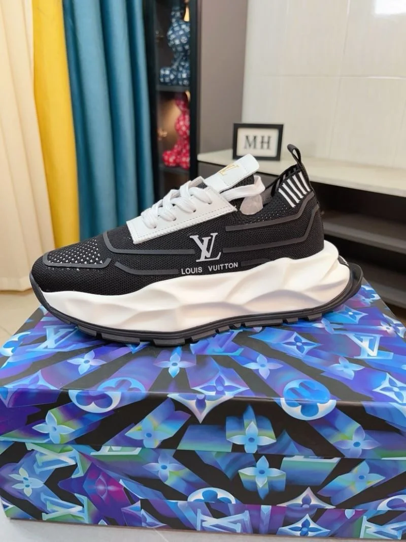 Louis Vuitton Low Shoes Elegant 32936